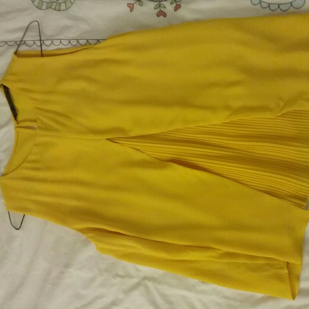 Woman's Zara blouse